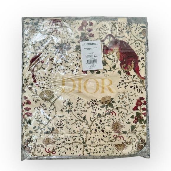 CHRISTIAN DIOR 2023 Tiger Pattern Japan Exclusive Tote Book bag, NEW - Picture 7 of 7